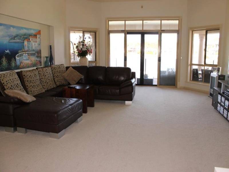 26/40 Cotlew Street, Southport QLD 4215