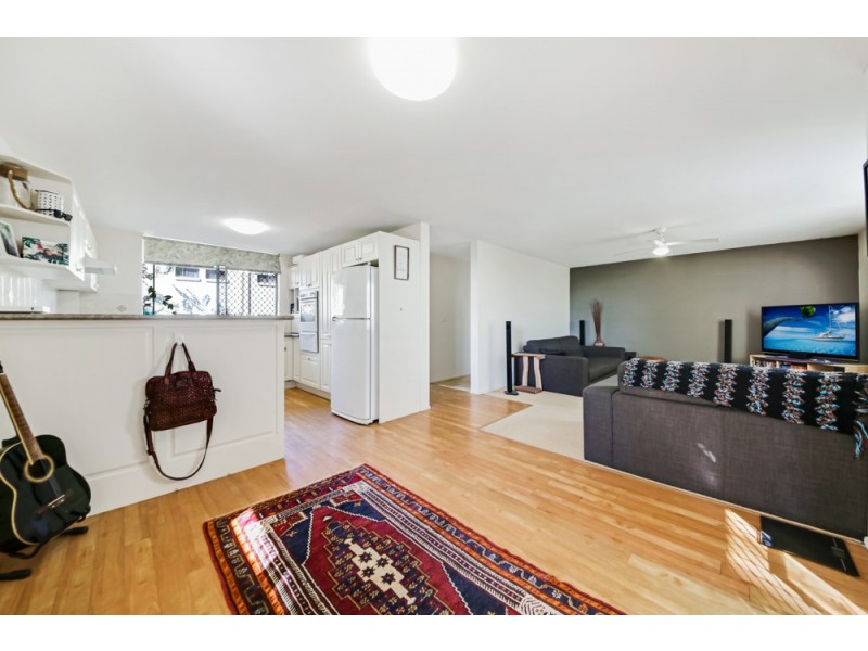 2/1074 Gold Coast Highway, Palm Beach QLD 4221
