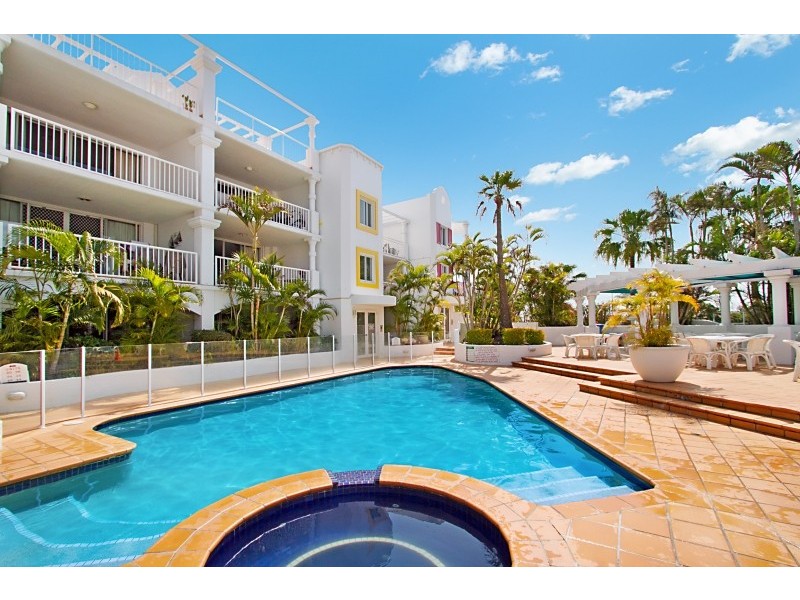 24/28 Chairlift Avenue, Miami QLD 4220