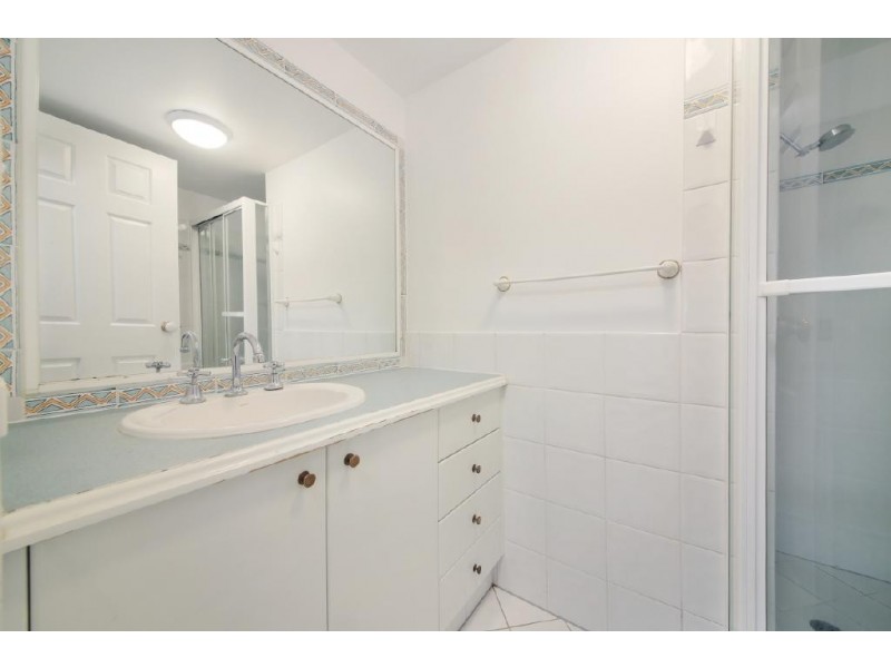 24/28 Chairlift Avenue, Miami QLD 4220