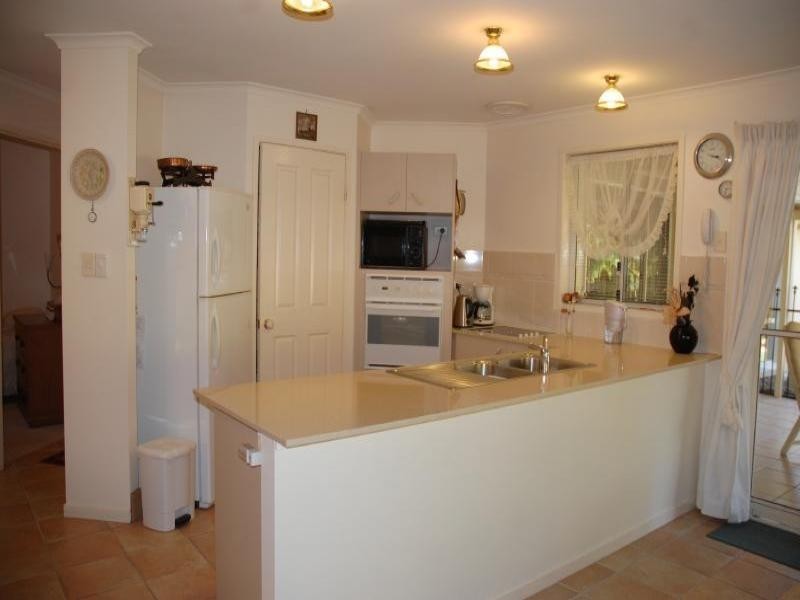 8 Glastonbury Drive, Mudgeeraba QLD 4213