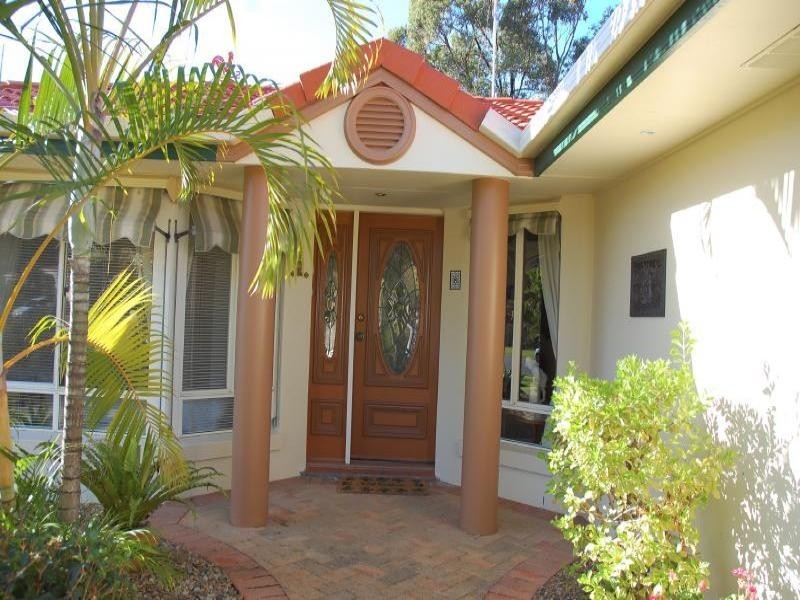 8 Glastonbury Drive, Mudgeeraba QLD 4213