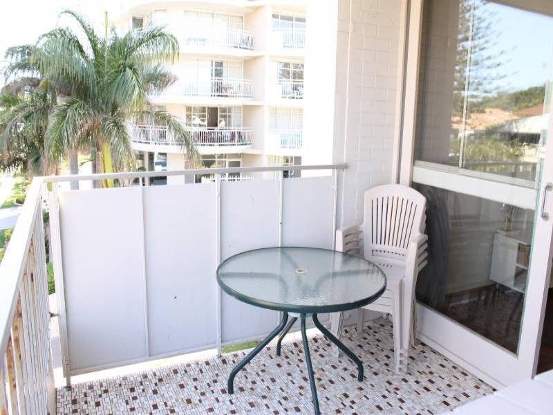8/1 Second Ave, Burleigh Heads QLD 4220