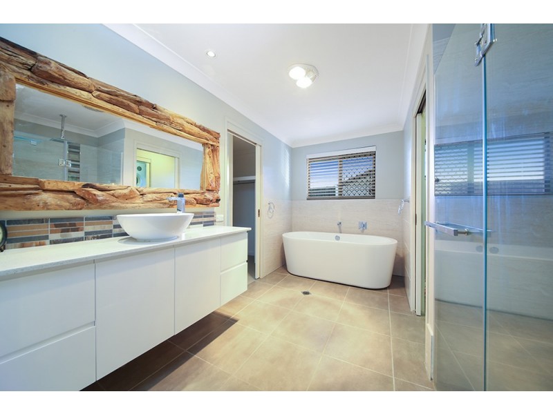 1/22 Wagtail Court, Burleigh Waters QLD 4220