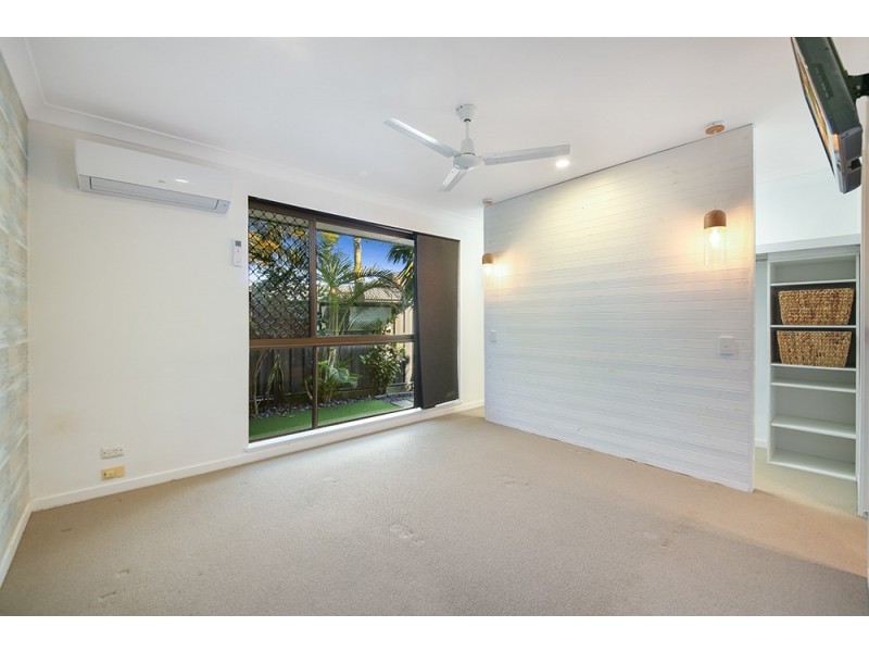 1/22 Wagtail Court, Burleigh Waters QLD 4220