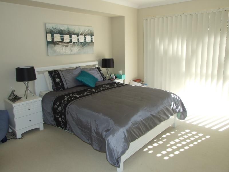 140 Harrier Dr, Burleigh Waters QLD 4220