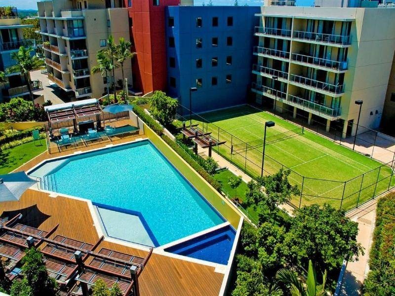 2010/1 Ocean Street, Burleigh Heads QLD 4220