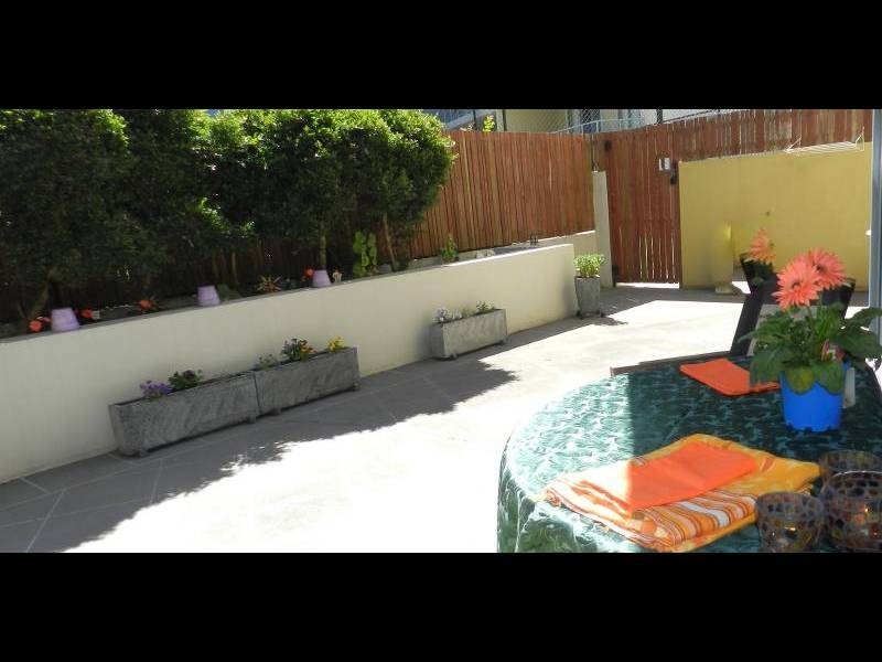 2010/1 Ocean Street, Burleigh Heads QLD 4220