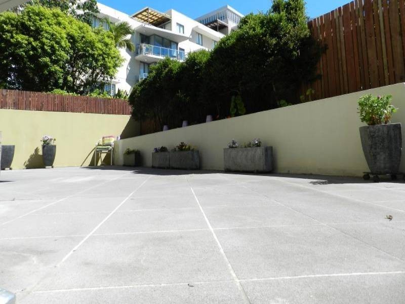 2010/1 Ocean Street, Burleigh Heads QLD 4220