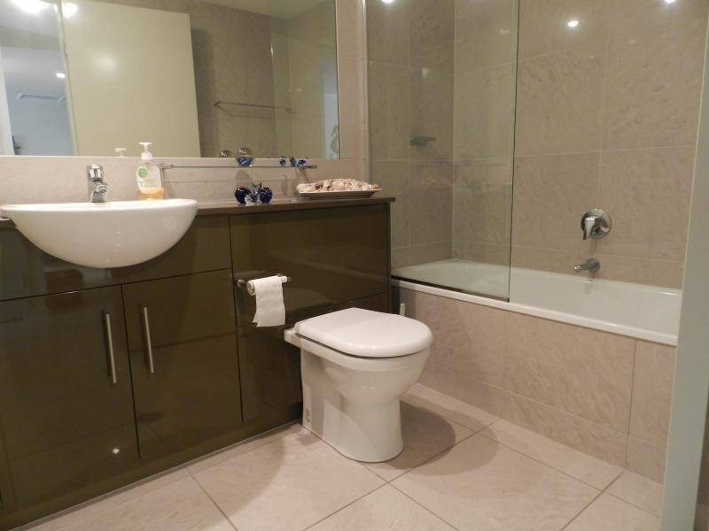 2010/1 Ocean Street, Burleigh Heads QLD 4220