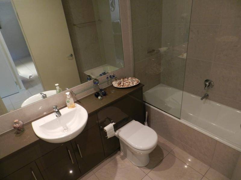 2010/1 Ocean Street, Burleigh Heads QLD 4220