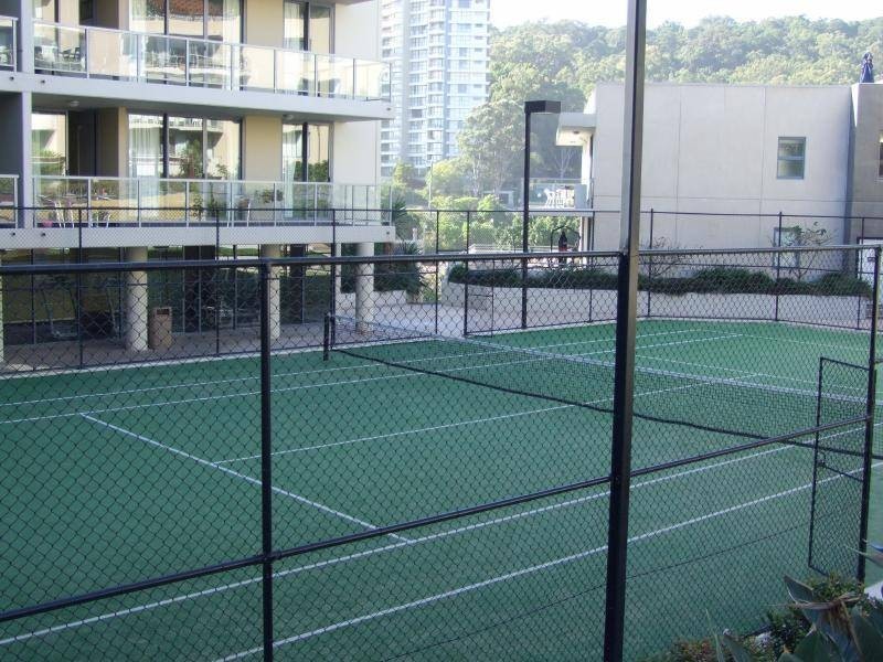 2010/1 Ocean Street, Burleigh Heads QLD 4220