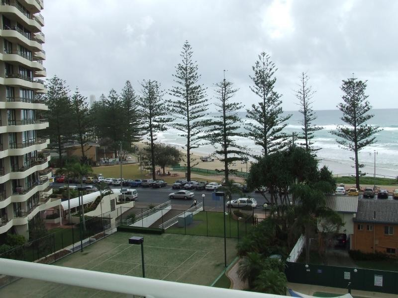 5c 52 Goodwin Terrace,, Burleigh Heads QLD 4220