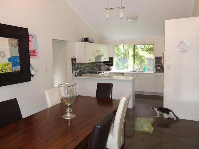 184 Christine Avenue, Burleigh Waters QLD 4220