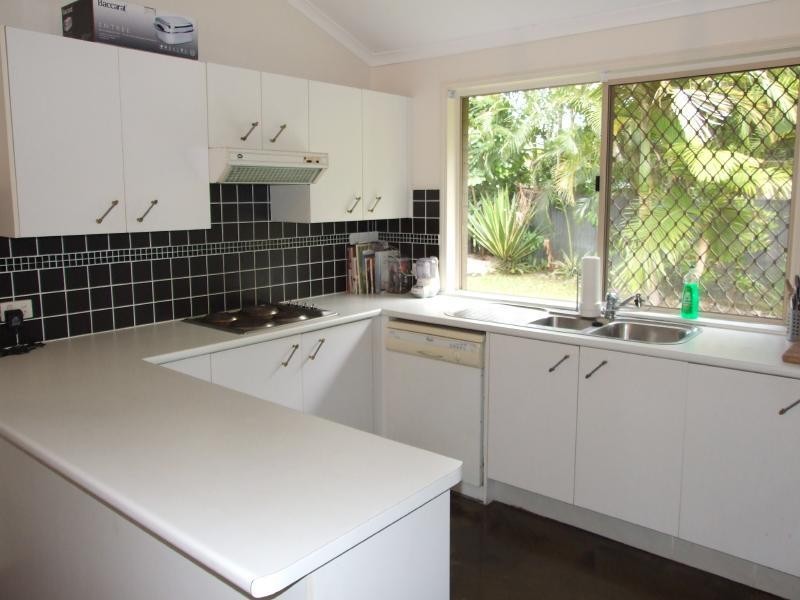 184 Christine Avenue, Burleigh Waters QLD 4220