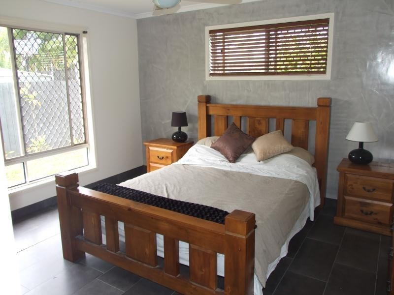 184 Christine Avenue, Burleigh Waters QLD 4220