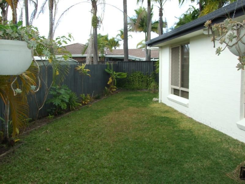 184 Christine Avenue, Burleigh Waters QLD 4220