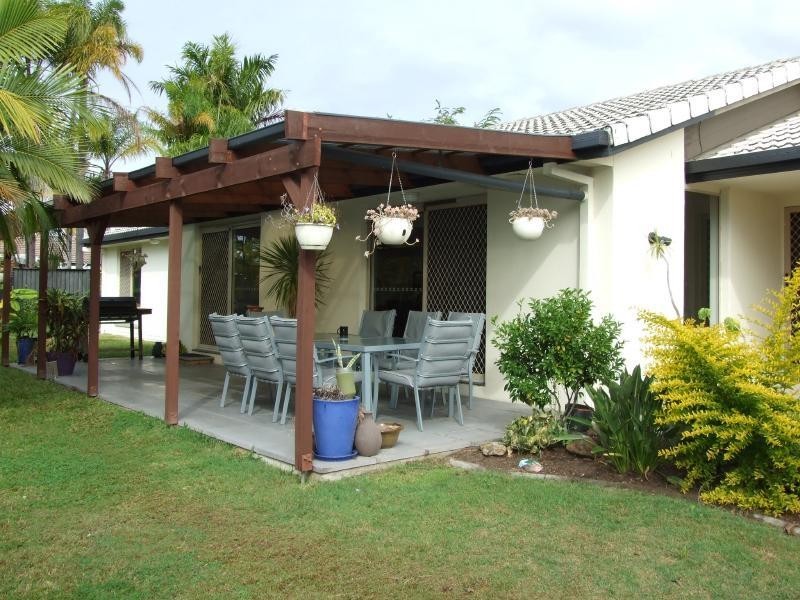 184 Christine Avenue, Burleigh Waters QLD 4220