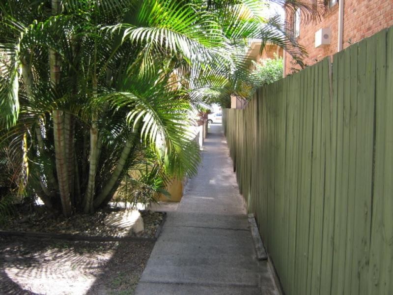 6/1933 Gold Coast Highway, Burleigh Heads QLD 4220