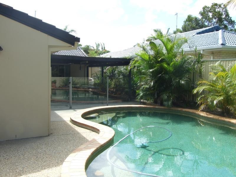 1 Marscay Avenue, Varsity Lakes QLD 4227