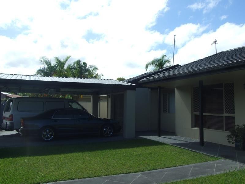 1 Marscay Avenue, Varsity Lakes QLD 4227