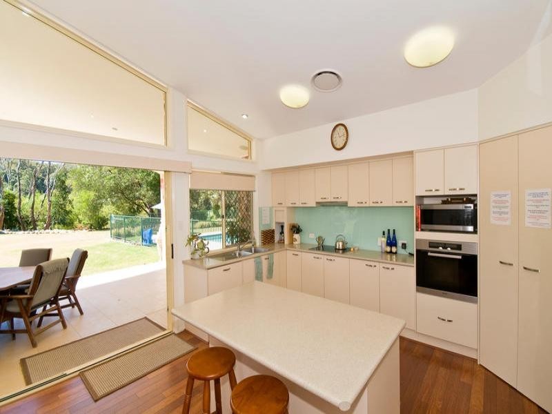 6 Fairy Wren Crt, Bonogin QLD 4213
