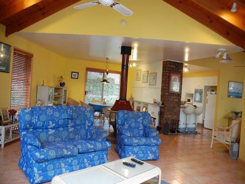 3 Mary Gilmore Court, Burleigh Heads QLD 4220