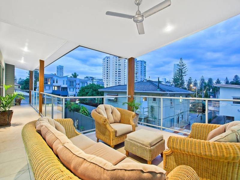 6 Elder Entrance, Burleigh Heads QLD 4220