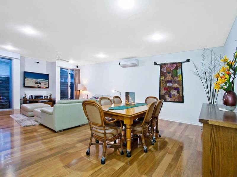 6 Elder Entrance, Burleigh Heads QLD 4220