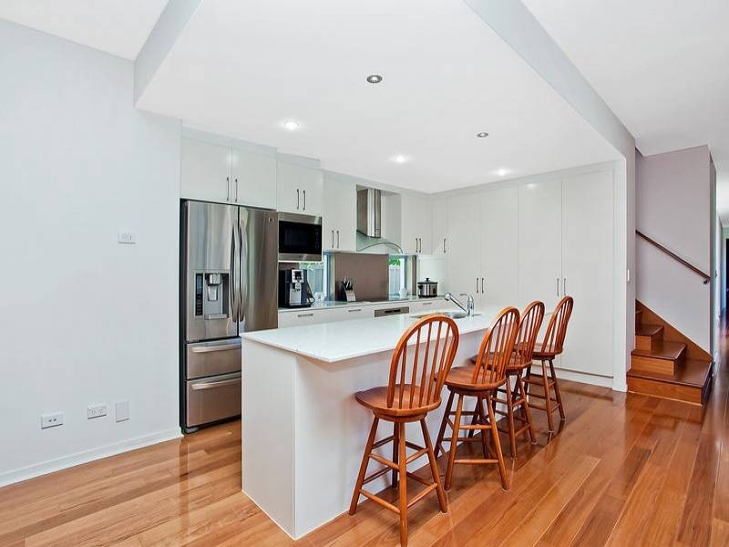 6 Elder Entrance, Burleigh Heads QLD 4220