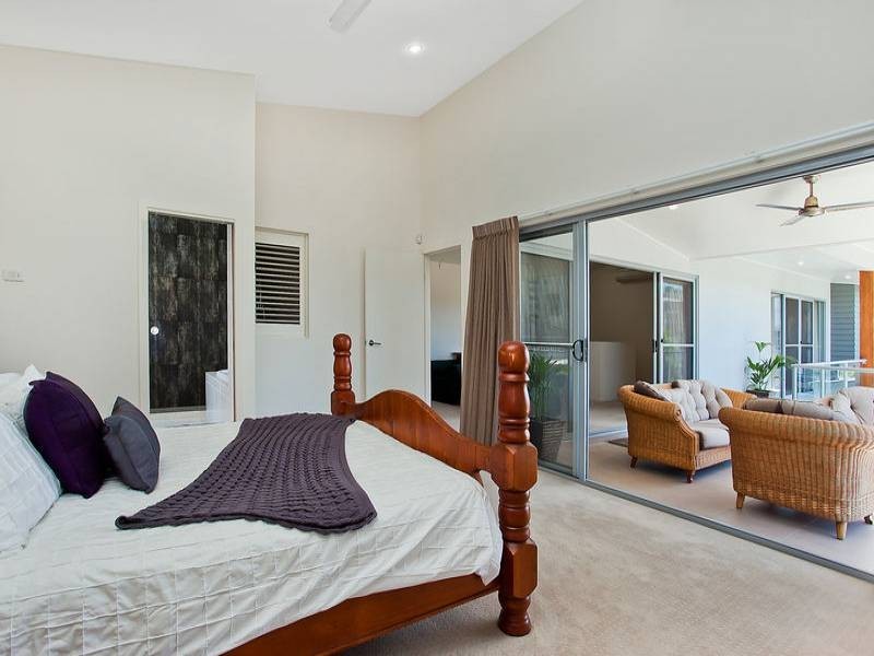 6 Elder Entrance, Burleigh Heads QLD 4220