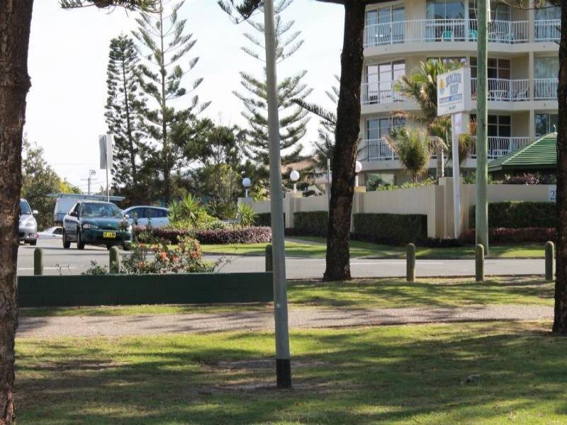 4/1987 Gold Coast Highway, Miami QLD 4220