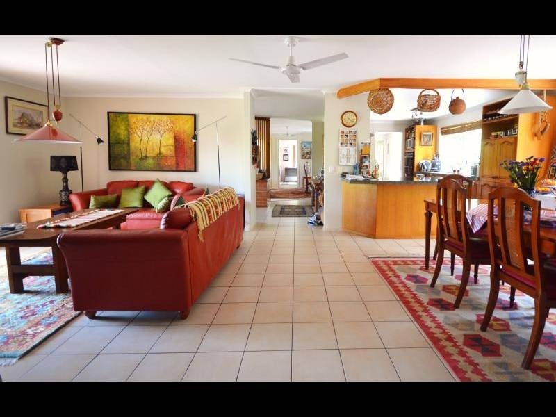 4 Grey Jack Ct, Worongary QLD 4213