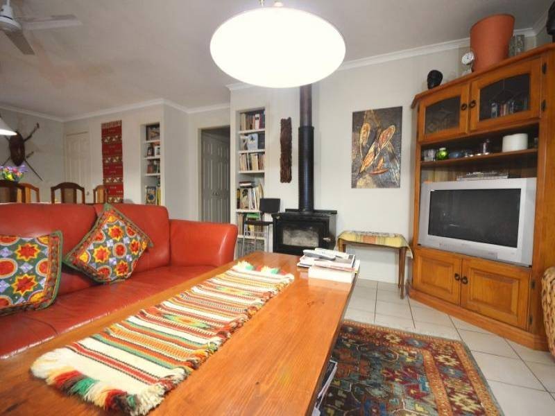 4 Grey Jack Ct, Worongary QLD 4213