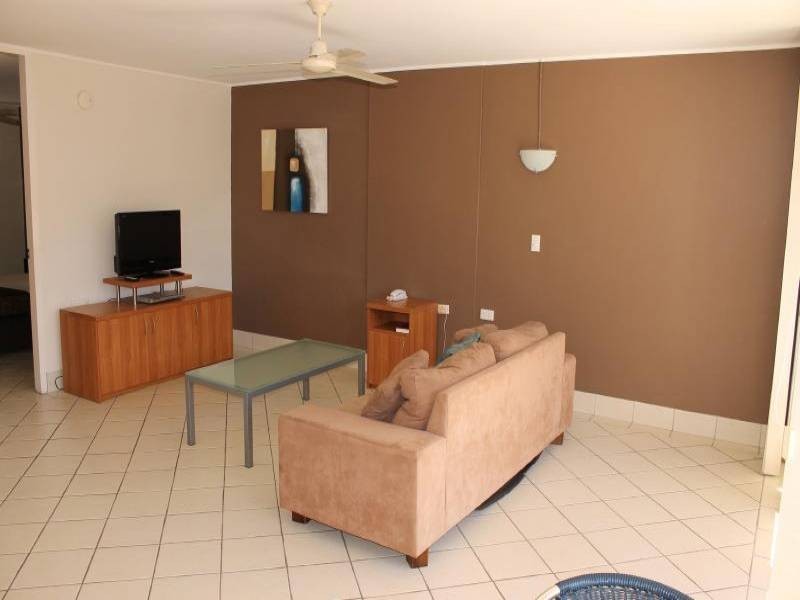 602/2 Queensland Ave, Broadbeach QLD 4218