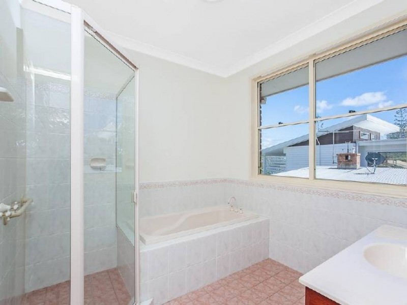 49 Julia Street, Burleigh Heads QLD 4220