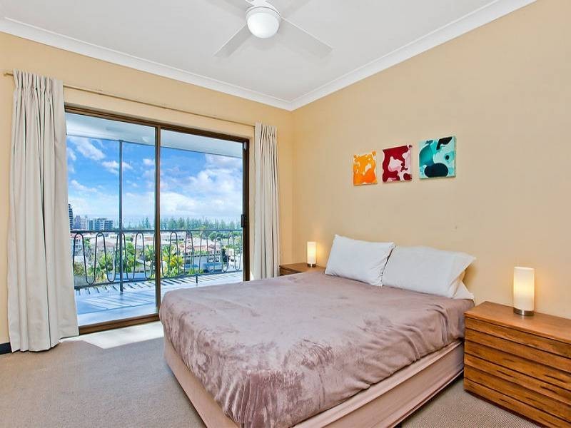 20 Hill Avenue, Burleigh Heads QLD 4220