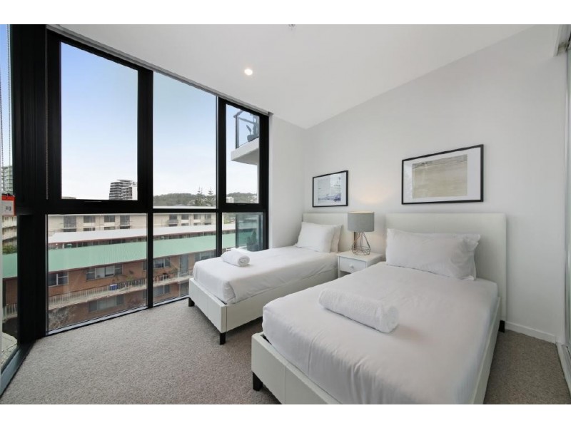 17/70-72 The Esplanade, Burleigh Heads QLD 4220