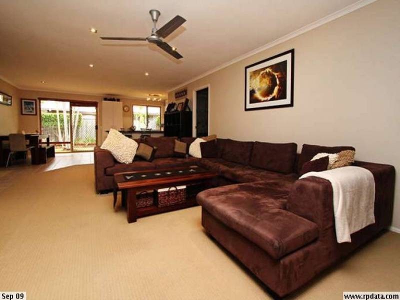 18 Southlake Drive, Varsity Lakes QLD 4227