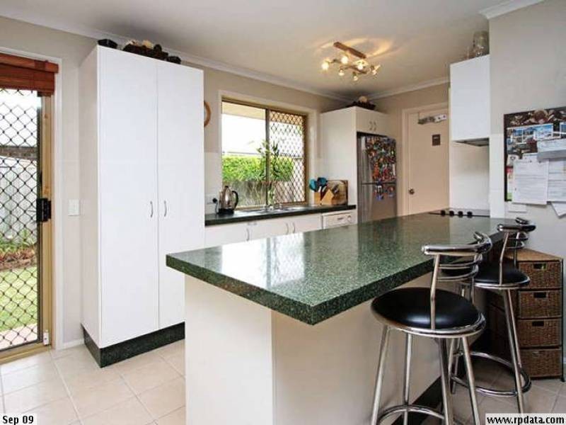 18 Southlake Drive, Varsity Lakes QLD 4227