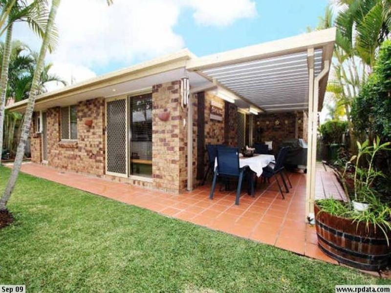 18 Southlake Drive, Varsity Lakes QLD 4227