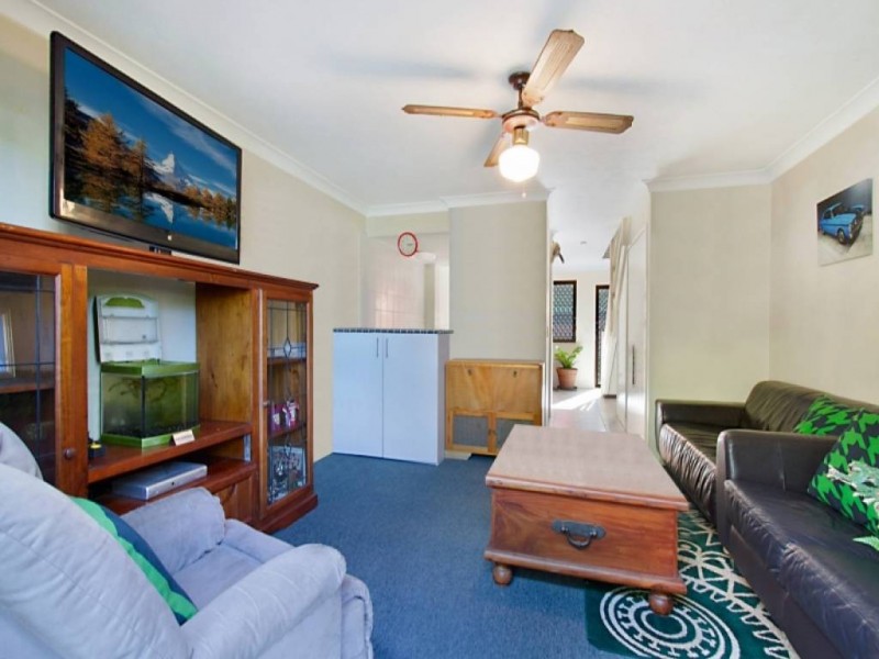 4/8 Oceanic Drive, Mermaid Waters QLD 4218