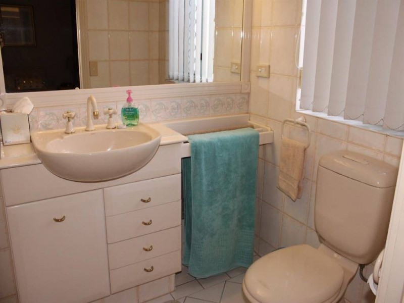 2/261 Golden Four Drive, Bilinga QLD 4225