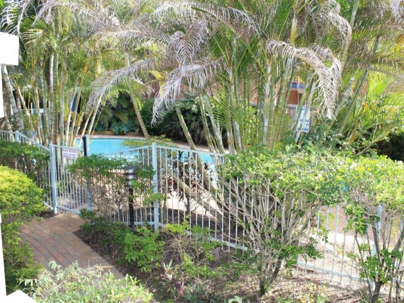 2/261 Golden Four Drive, Bilinga QLD 4225