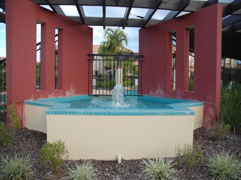 33/302 Christine Avenue, Varsity Lakes QLD 4227