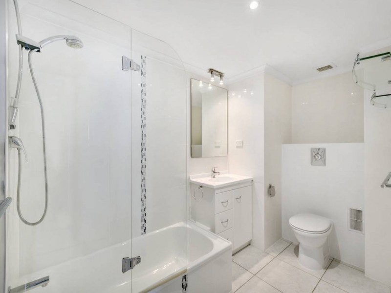 56/114 The Esplanade, Burleigh Heads QLD 4220