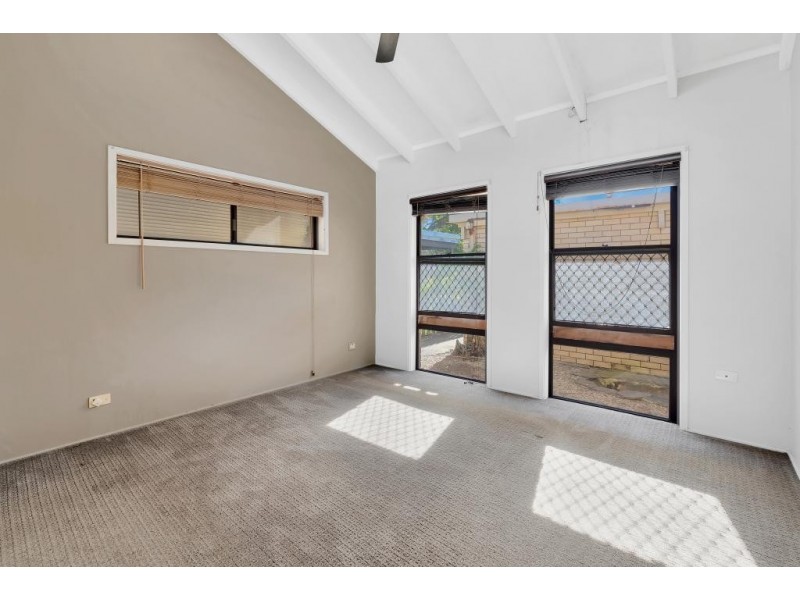 4 June Court, Miami QLD 4220