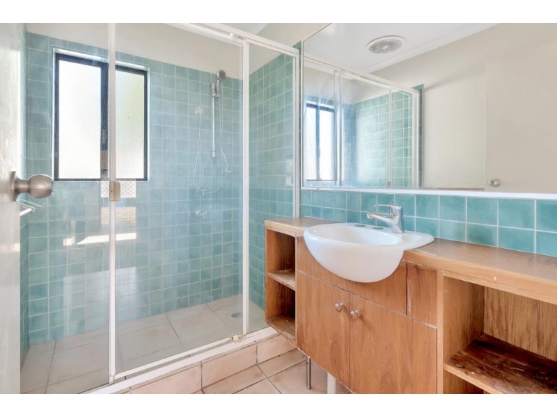 4 June Court, Miami QLD 4220