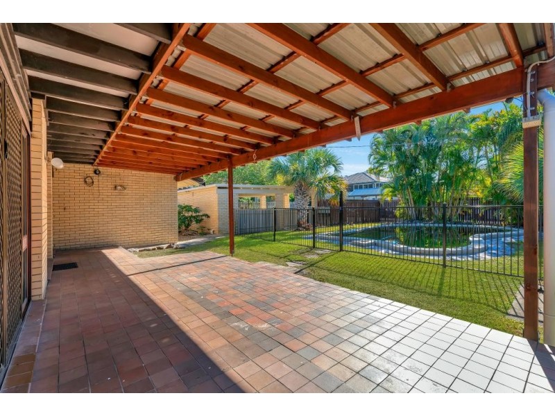 4 June Court, Miami QLD 4220