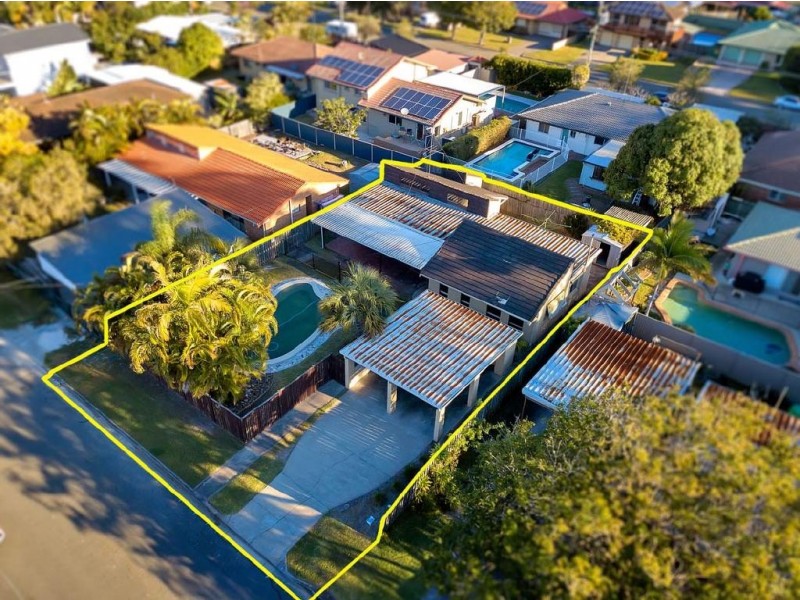 4 June Court, Miami QLD 4220